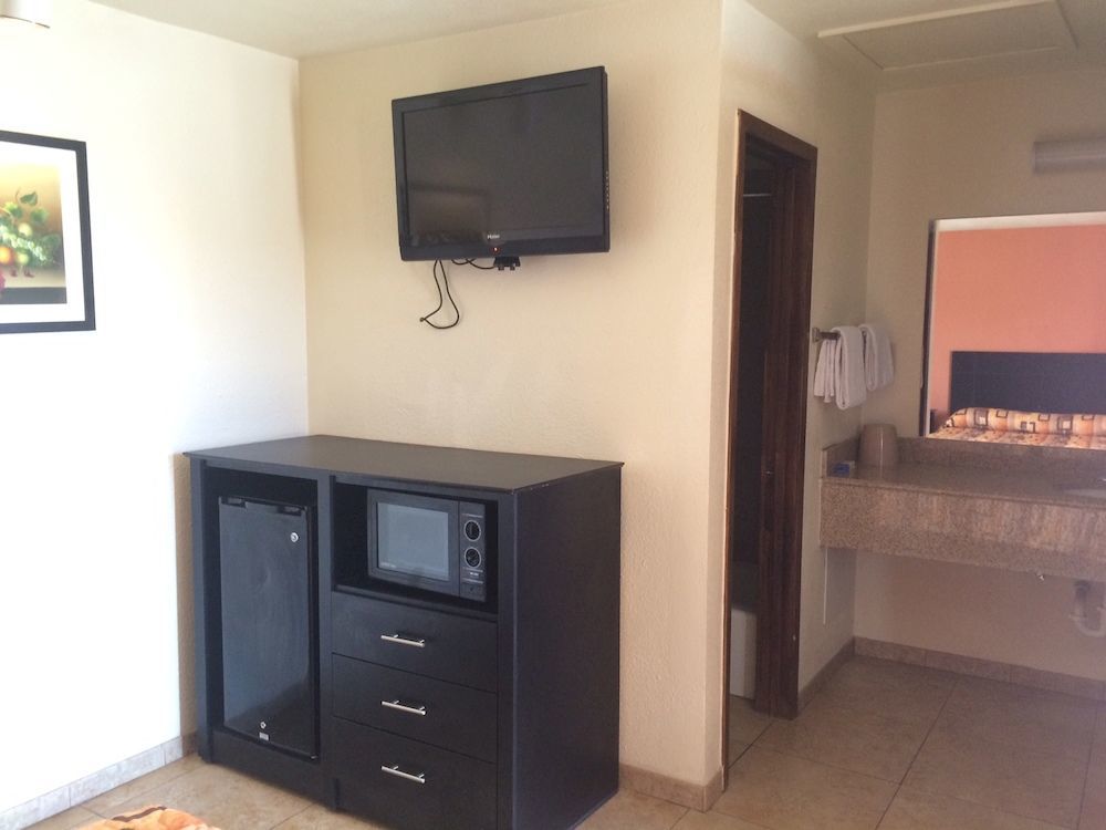 לה פורט Bayshore Motel מראה חיצוני תמונה